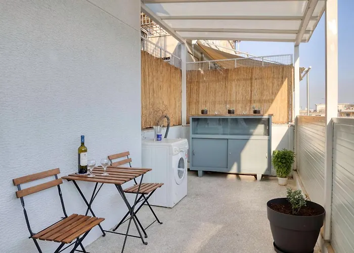 Terrace Kiss